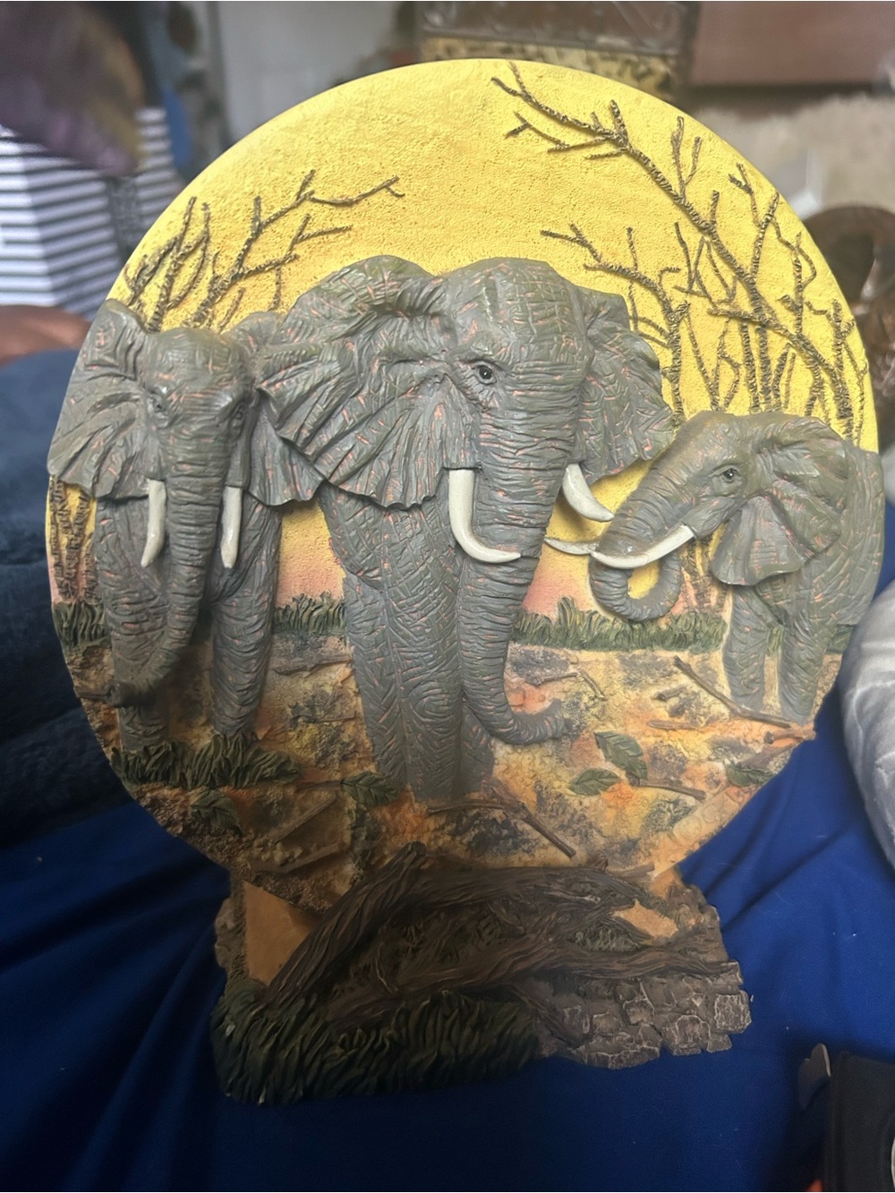 Handcrafted family elephants 3D plate with stand